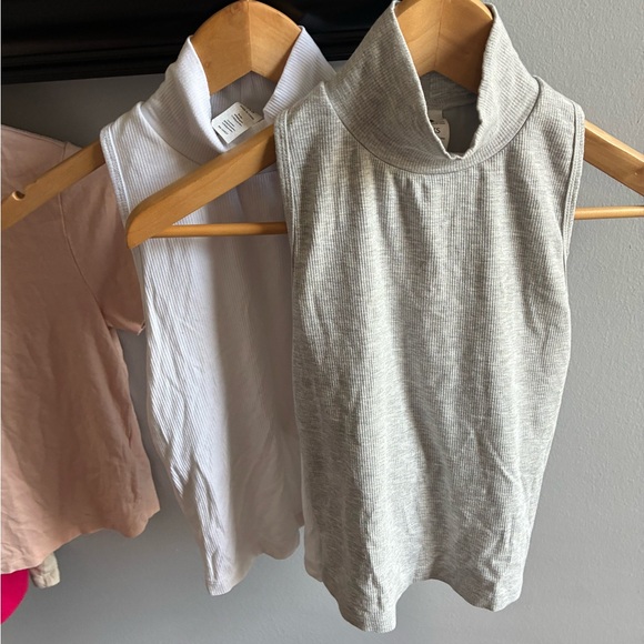 Lot of 7 women’s shirts - Old Navy, Universal Thread - Picture 3 of 14